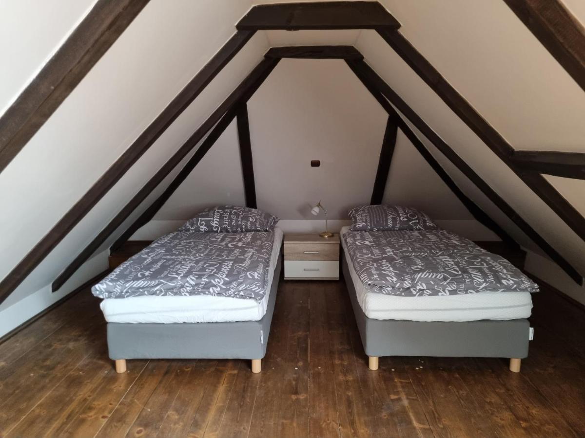 Galerie Vila Lucia 5 -Loft Apartman Plzen Bagian luar foto
