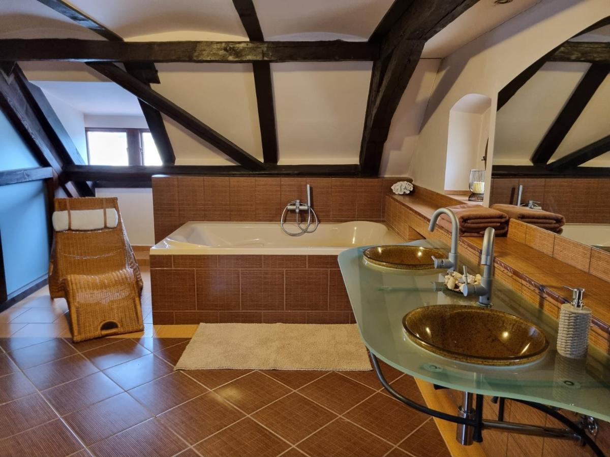 Galerie Vila Lucia 5 -Loft Apartman Plzen Bagian luar foto