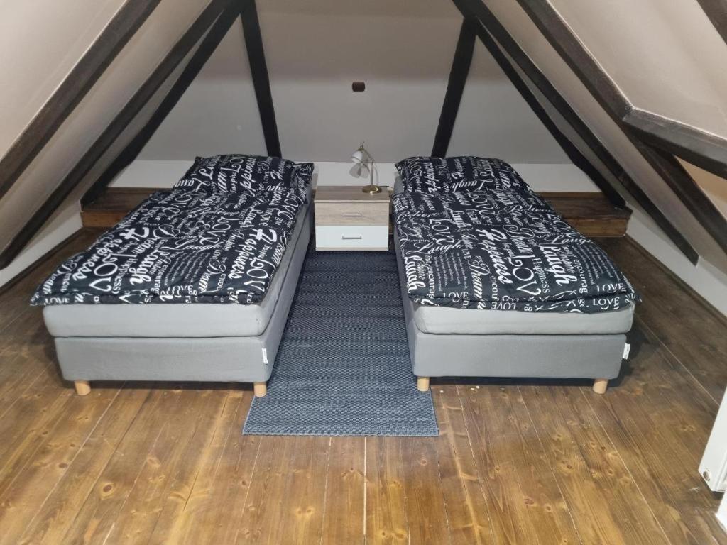 Galerie Vila Lucia 5 -Loft Apartman Plzen Bagian luar foto