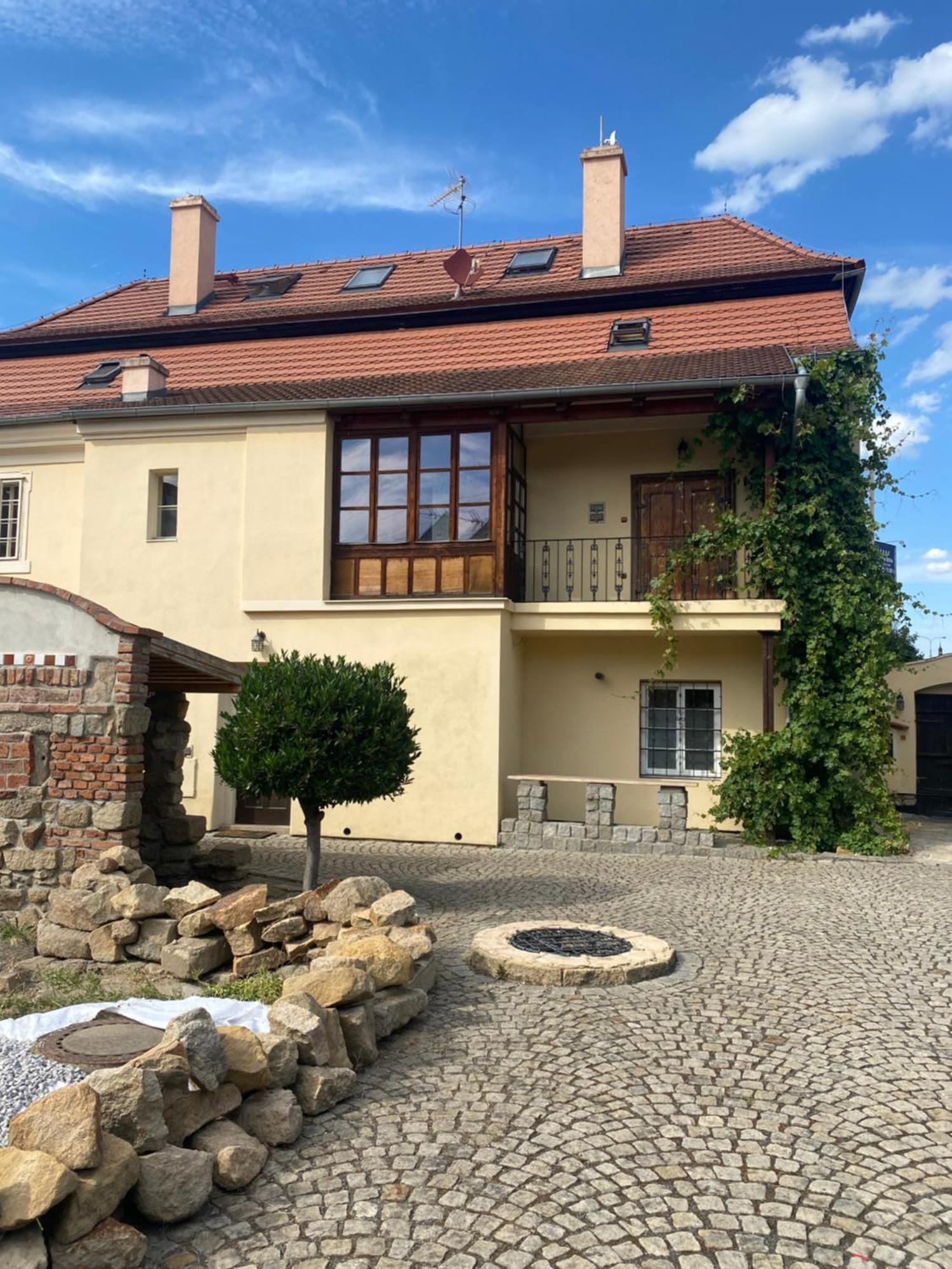 Galerie Vila Lucia 5 -Loft Apartman Plzen Bagian luar foto